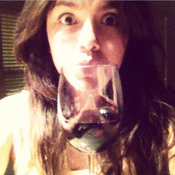 Meet your Posher, Paola - Picture 1 of 1